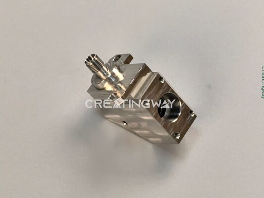 Goede prijs 5 Axis CNC Metalen onderdelen OEM Aluminiumbewerkingsproducten Draaien freesservice CNC bewerkte aluminium onderdelen online